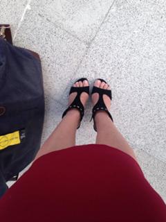 Suzi Perry feet photo thumbnail