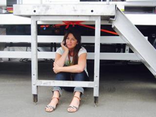 Suzi Perry feet photo thumbnail