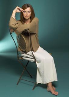 Suzi Perry feet photo thumbnail