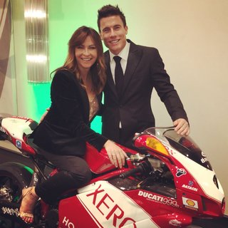 Suzi Perry feet photo thumbnail