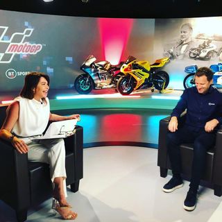 Suzi Perry feet photo thumbnail