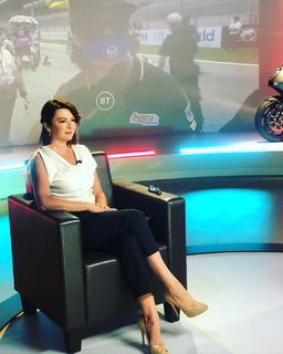 Suzi Perry feet photo thumbnail