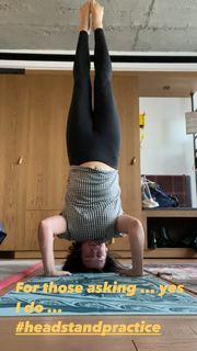 Suzi Perry feet photo thumbnail