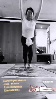 Suzi Perry feet photo thumbnail