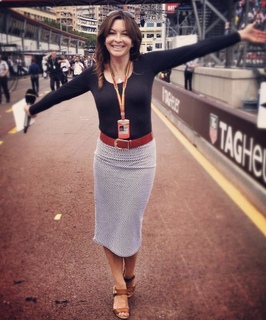 Suzi Perry feet photo thumbnail