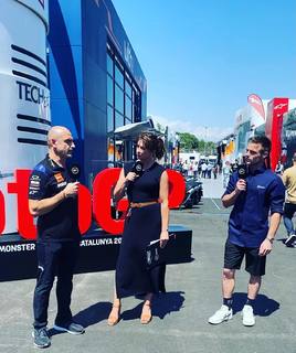 Suzi Perry feet photo thumbnail