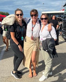 Suzi Perry feet photo thumbnail