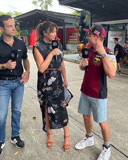 Suzi Perry feet photo thumbnail