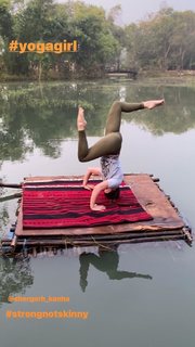 Suzi Perry feet photo thumbnail