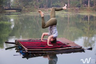 Suzi Perry feet photo thumbnail