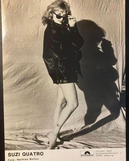 Suzi Quatro feet photo 4