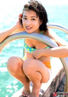 Suzu Hirose feet photo 13