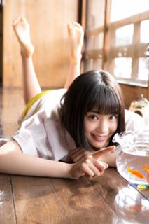 Suzu Hirose feet photo 18