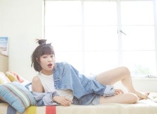 Suzu Hirose feet photo 11