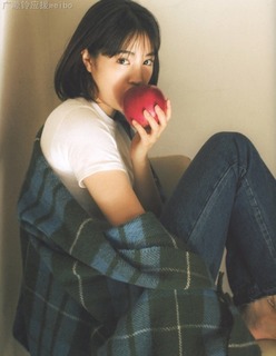 Suzu Hirose feet photo 20