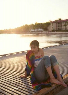 Suzu Hirose feet photo 17