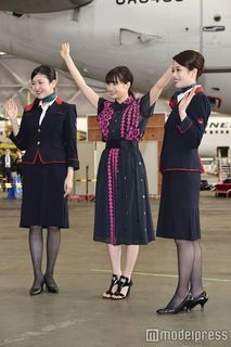 Suzu Hirose feet photo 15