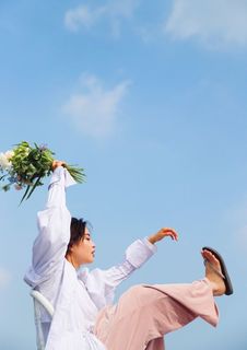 Suzu Hirose feet photo 20