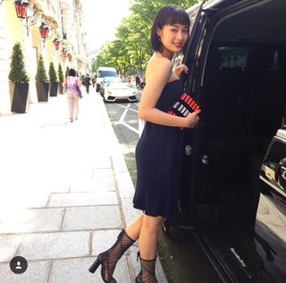 Suzu Hirose feet photo 13