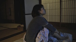 Suzu Hirose feet photo 13
