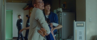 Suzu Hirose feet photo 8