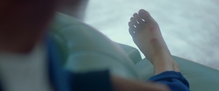 Suzu Hirose feet photo 7
