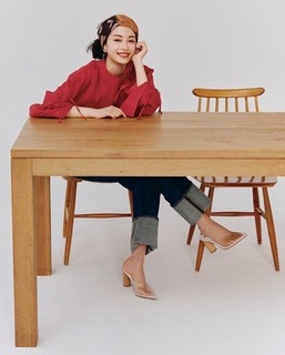 Suzu Hirose feet photo 5