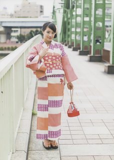 Suzu Hirose feet photo 17