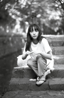Suzu Hirose feet photo 13