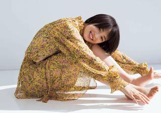 Suzu Hirose feet photo 4