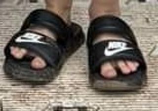 Suzuka Nakamoto feet photo 2