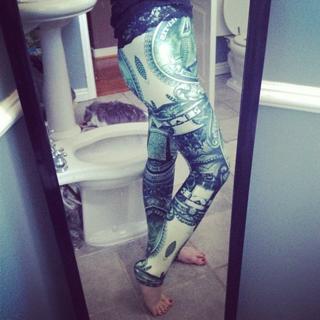 Suzy Berhow feet photo thumbnail