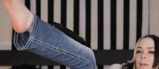 Suzy Berhow feet photo thumbnail