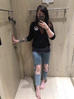 Suzy Berhow feet photo thumbnail