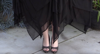 Suzy Berhow feet photo thumbnail