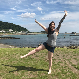 Suzy Berhow feet photo thumbnail