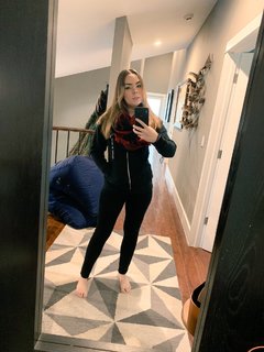 Suzy Berhow feet photo thumbnail