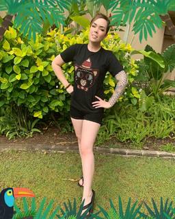 Suzy Berhow feet photo thumbnail