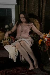 Suzy Berhow feet photo thumbnail