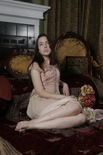 Suzy Berhow feet photo thumbnail