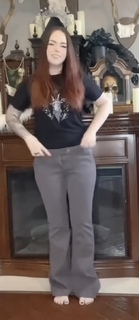 Suzy Berhow feet photo thumbnail