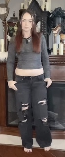 Suzy Berhow feet photo thumbnail