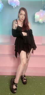 Suzy Berhow feet photo thumbnail