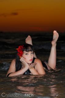 Suzy Berhow feet photo thumbnail