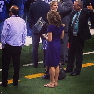 Suzy Kolber feet photo thumbnail