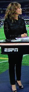 Suzy Kolber feet photo thumbnail