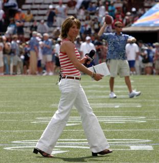 Suzy Kolber feet photo thumbnail