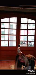 Suzy Lu feet photo 1