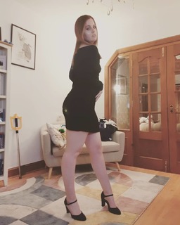 Suzy Lu feet photo 20