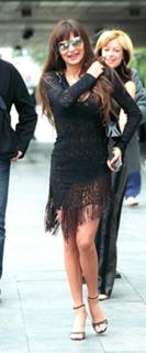 Svetlana-Ceca Raznatovic feet photo thumbnail